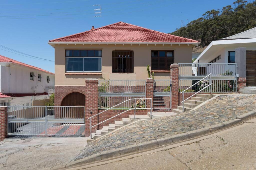 דירות קייפטאון Mount Carmel - Secure, Cozy And Great Location מראה חיצוני תמונה